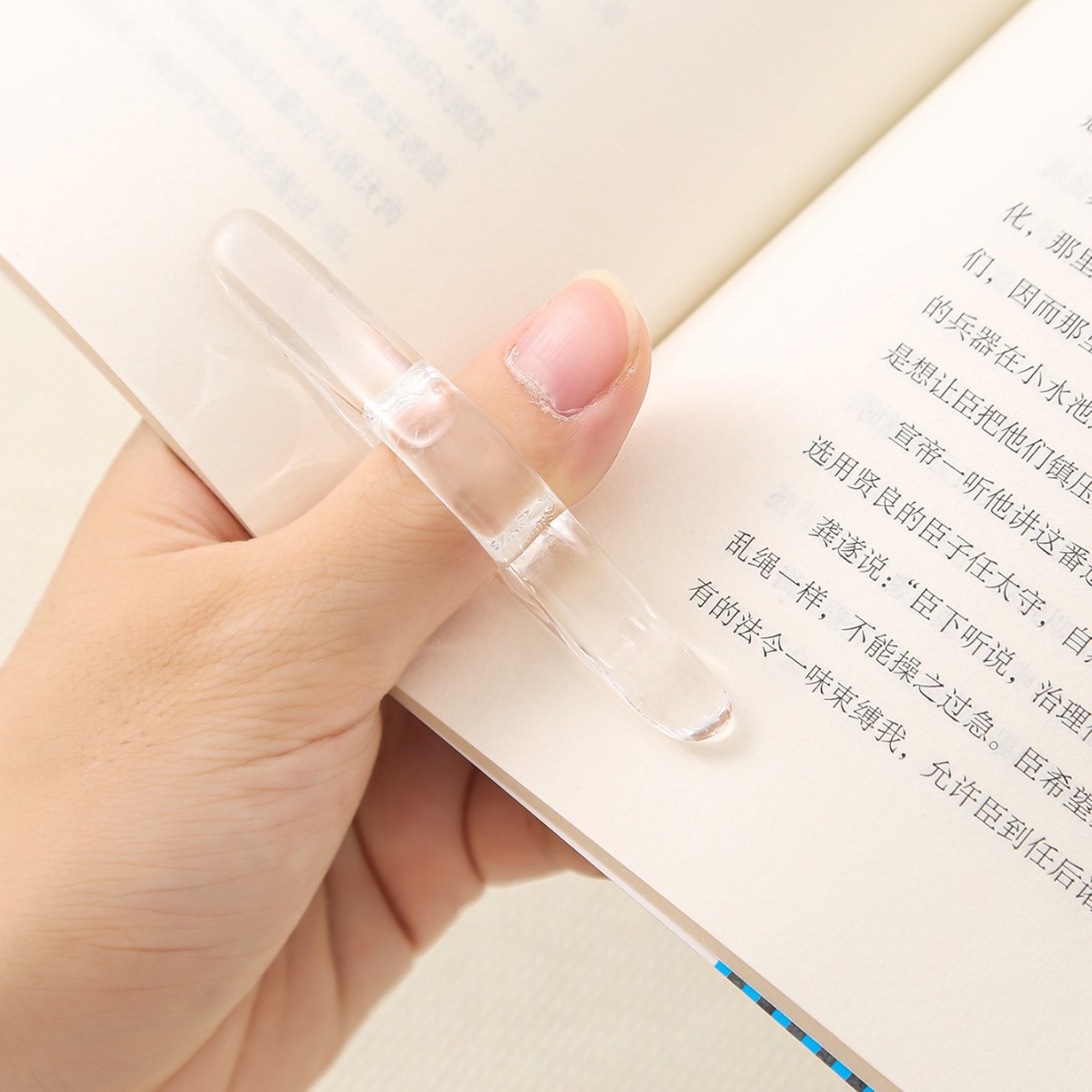 Resin Art Book - 1PC Creative Resin Thumb Book Stand